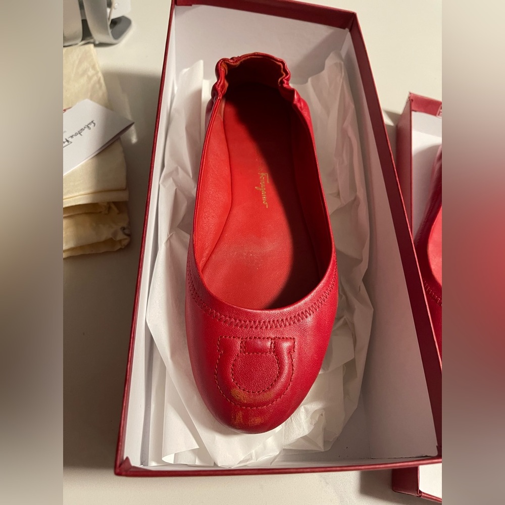 Ferragamo flats - Picture 3 of 8